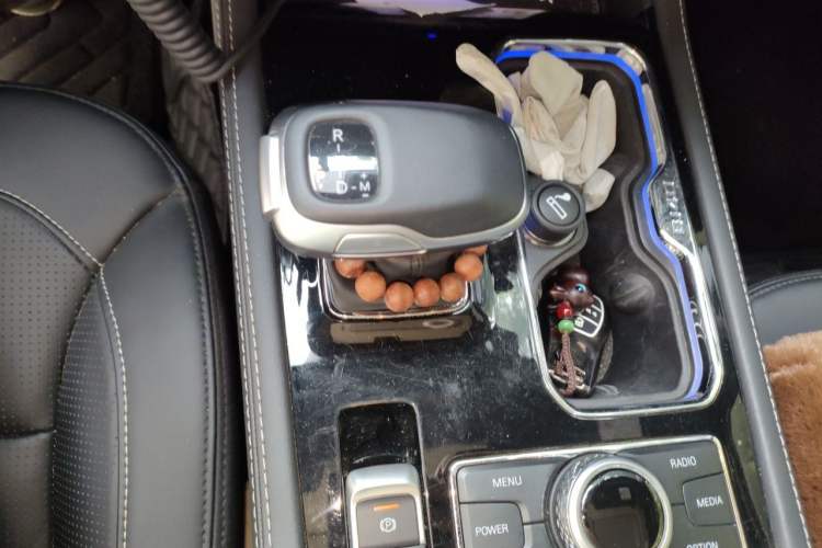 Used BAIC Off-Road BJ40 2020 2.0T Automatic Four-Wheel Drive Tribute Edition 2020 Supreme Version Gear Lever