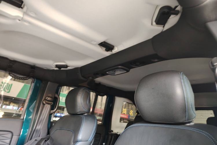 Used BAIC Off-Road BJ40 2020 2.0T Automatic Four-Wheel Drive Urban Hunter Edition Chivalrous Type Headliner