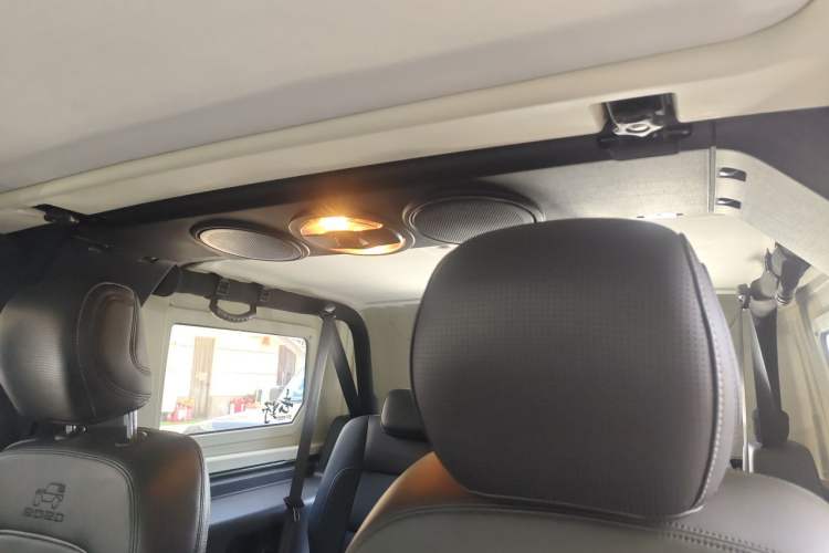 Used BAIC Off-Road BJ40 2020 2.0T Automatic Four-Wheel Drive Tribute Edition 2020 Xieke Version Headliner