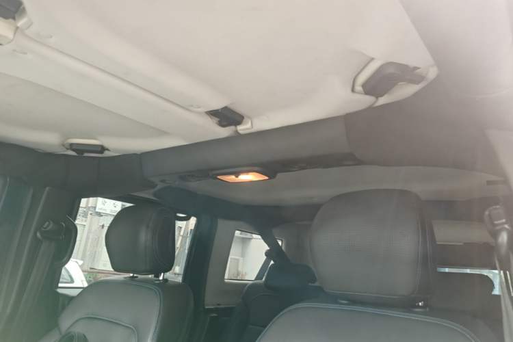 Used BAIC Off-Road BJ40 2020 2.0T Automatic Four-Wheel Drive Urban Hunter Edition Prestige Version Headliner