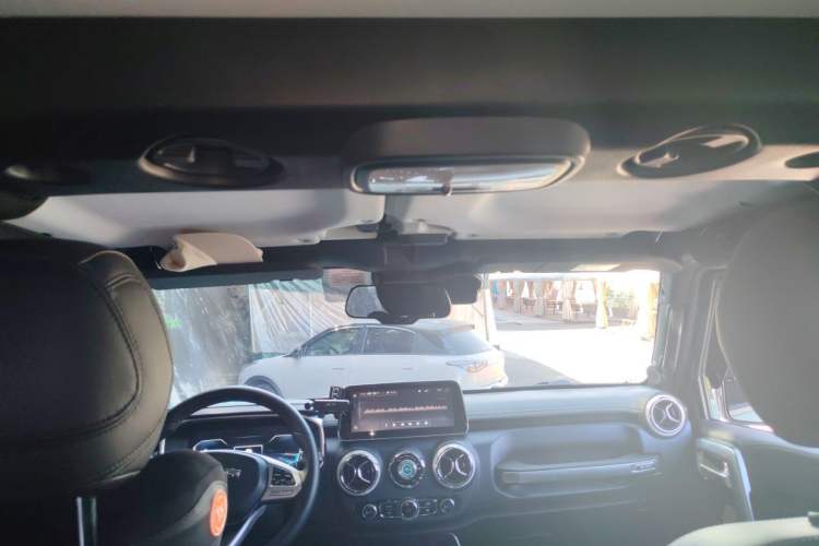 Used BAIC Off-Road BJ40 2020 2.3T Automatic Four-Wheel Drive Rainforest Expedition Edition Headliner