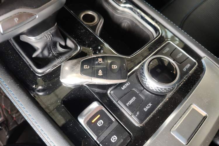 Used BAIC Off-Road BJ40 2020 2.0T Automatic Four-Wheel Drive Urban Hunter Edition Chivalrous Type Interior 1