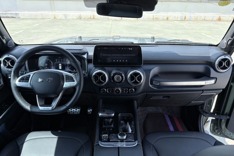 Used BAIC Off-Road BJ40 2020 2.0T Automatic Four-Wheel Drive Tribute Edition 2020 Xieke Version Interior 1