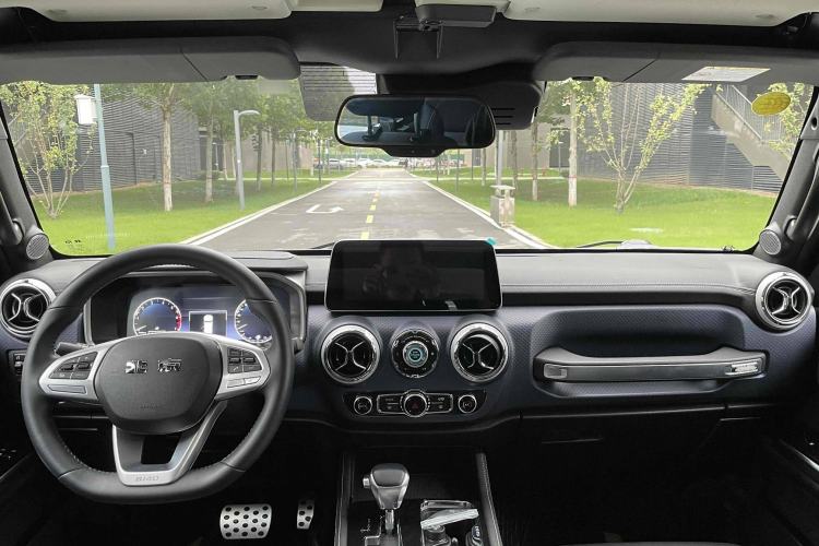 Used BAIC Off-Road BJ40 2020 2.3T Automatic Four-Wheel Drive Rainforest Expedition Edition Interior 1