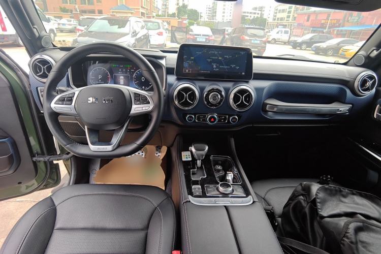 Used BAIC Off-Road BJ40 2020 2.3T Automatic Four-Wheel Drive Rainforest Expedition Edition Interior 2