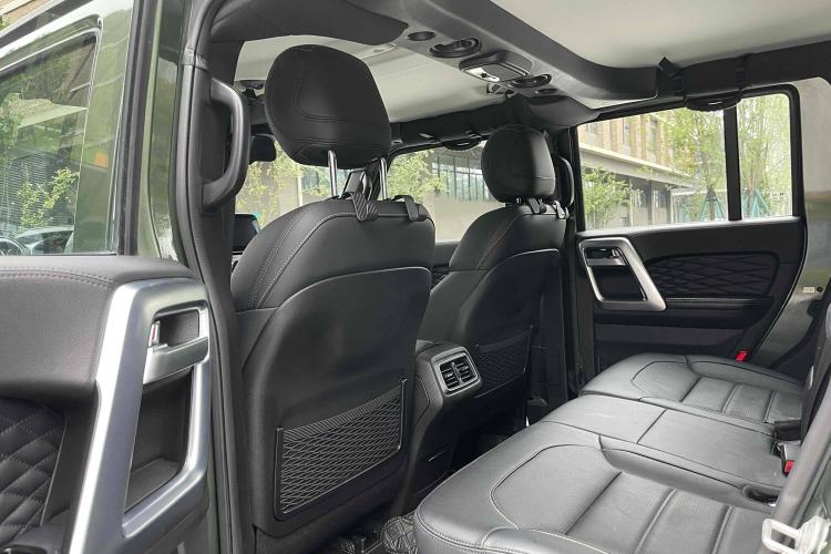 Used BAIC Off-Road BJ40 2020 2.3T Automatic Four-Wheel Drive Rainforest Expedition Edition Interior 4