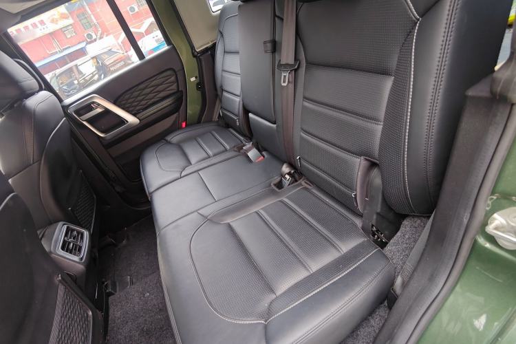 Used BAIC Off-Road BJ40 2020 2.3T Automatic Four-Wheel Drive Rainforest Expedition Edition Interior 4
