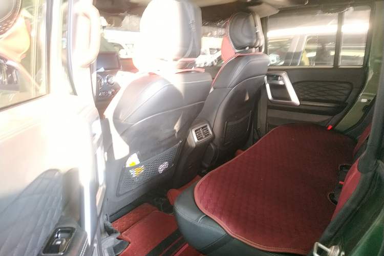 Used BAIC Off-Road BJ40 2020 2.0T Automatic Four-Wheel Drive Urban Hunter Edition Chivalrous Type Interior 4