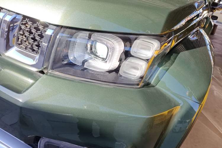 Used BAIC Off-Road BJ40 2020 2.0T Automatic Four-Wheel Drive Tribute Edition 2020 Xieke Version Left Front Headlight