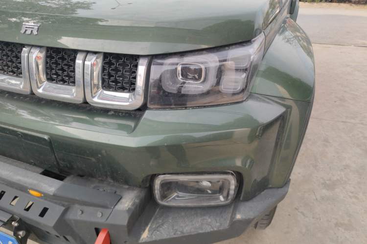 Used BAIC Off-Road BJ40 2020 2.0T Automatic Four-Wheel Drive Urban Hunter Edition Chivalrous Type Left Front Headlight