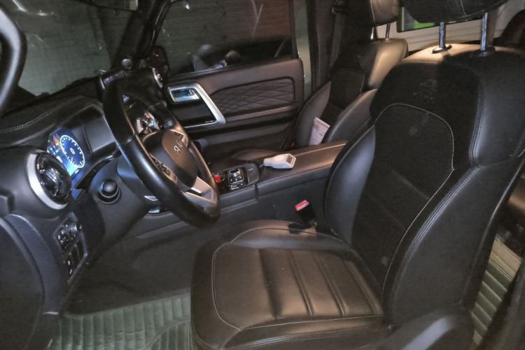 Used BAIC Off-Road BJ40 2020 2.0T Automatic Four-Wheel Drive Tribute Edition 2020 Xieke Version Left Front Seat