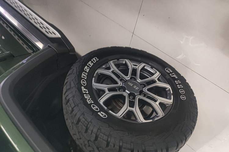 Used BAIC Off-Road BJ40 2020 2.0T Automatic Four-Wheel Drive Urban Hunter Edition Prestige Version Left Front Wheel Hub
