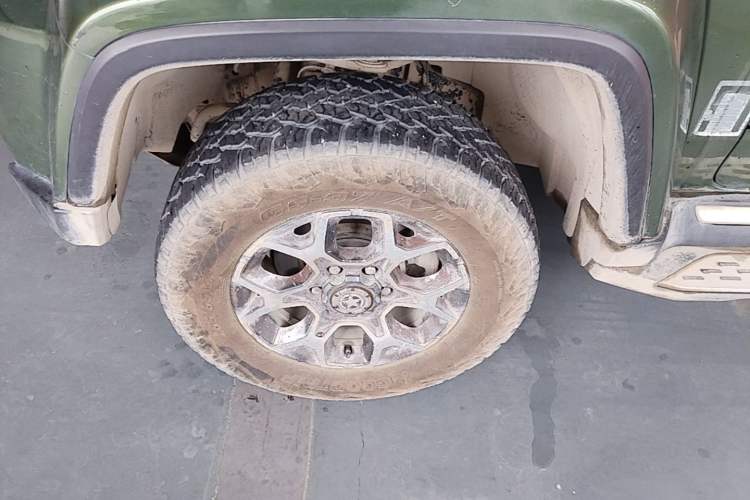 Used BAIC Off-Road BJ40 2020 2.0T Automatic Four-Wheel Drive Tribute Edition 2020 Supreme Version Left Front Wheel Hub