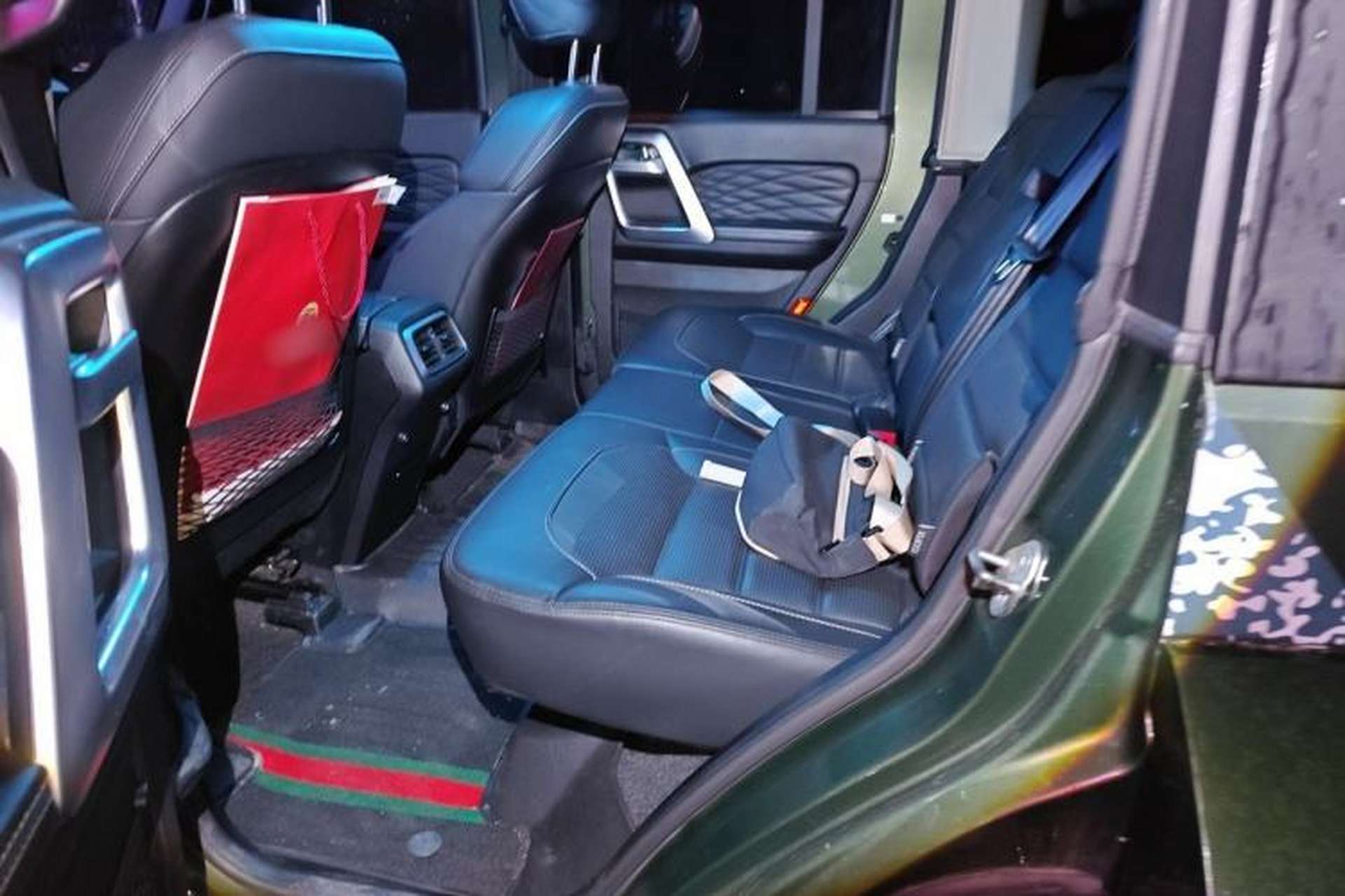 Used BAIC Off-Road BJ40 2020 2.0T Automatic Four-Wheel Drive Urban Hunter Edition Chivalrous Type Left Rear Seat