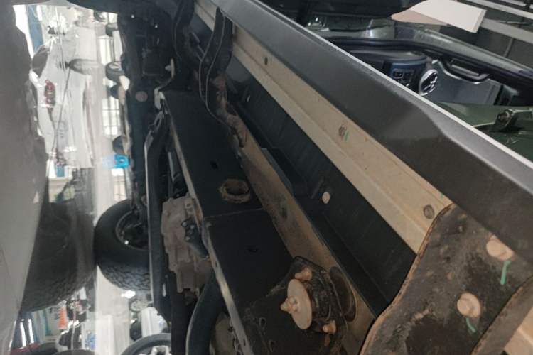 Used BAIC Off-Road BJ40 2020 2.0T Automatic Four-Wheel Drive Urban Hunter Edition Prestige Version Left Side Sill