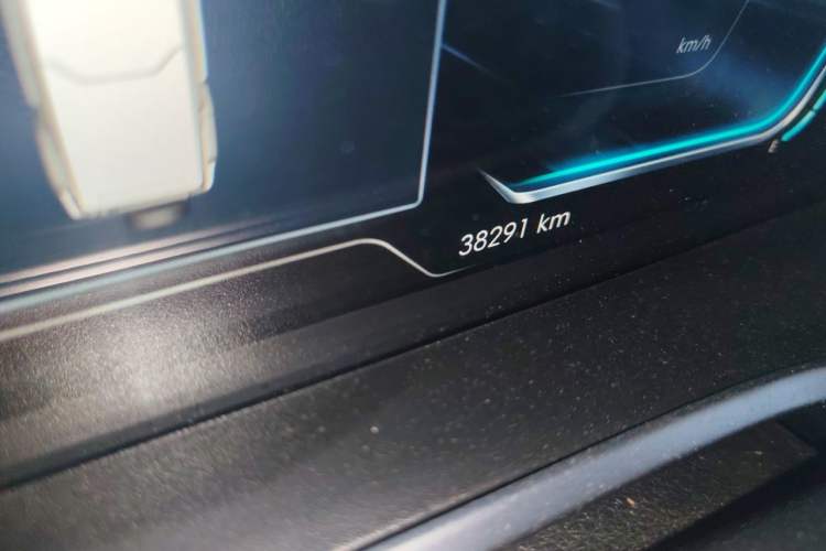 Used BAIC Off-Road BJ40 2020 2.3T Automatic Four-Wheel Drive Rainforest Expedition Edition Odometer Close Up