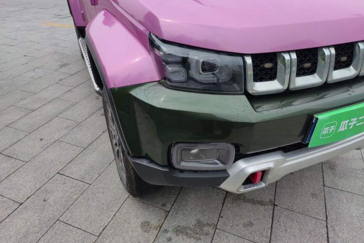 Used BAIC Off-Road BJ40 2020 2.0T Automatic Four-Wheel Drive Urban Hunter Edition Chivalrous Type Right Front Headlight