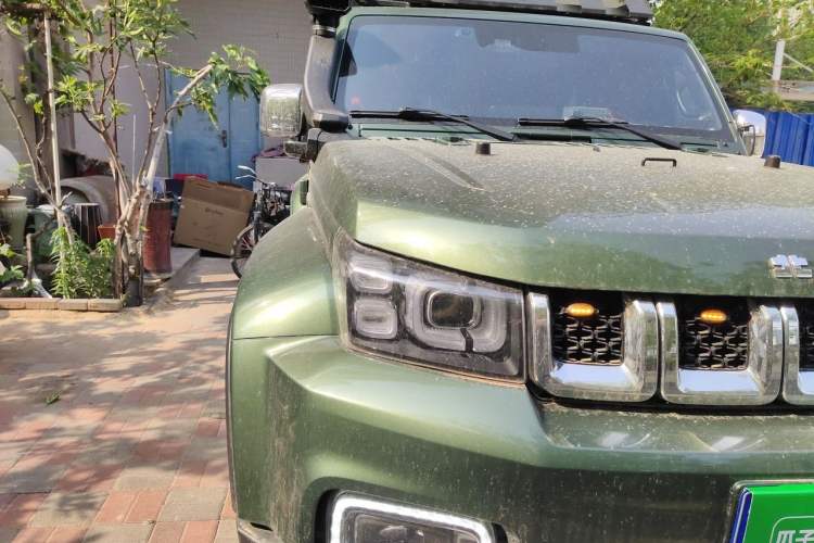 Used BAIC Off-Road BJ40 2020 2.0T Automatic Four-Wheel Drive Tribute Edition 2020 Supreme Version Right Front Headlight