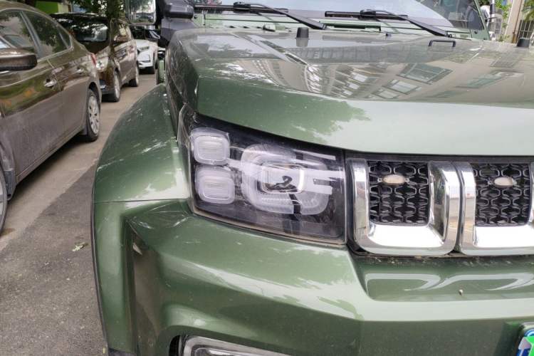 Used BAIC Off-Road BJ40 2020 2.0T Automatic Four-Wheel Drive Tribute Edition 2020 Supreme Version Right Front Headlight