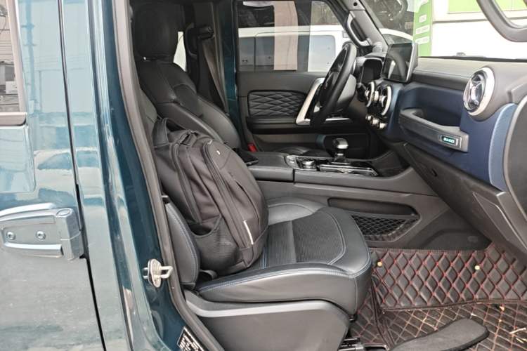 Used BAIC Off-Road BJ40 2020 2.0T Automatic Four-Wheel Drive Urban Hunter Edition Prestige Version Right Front Seat