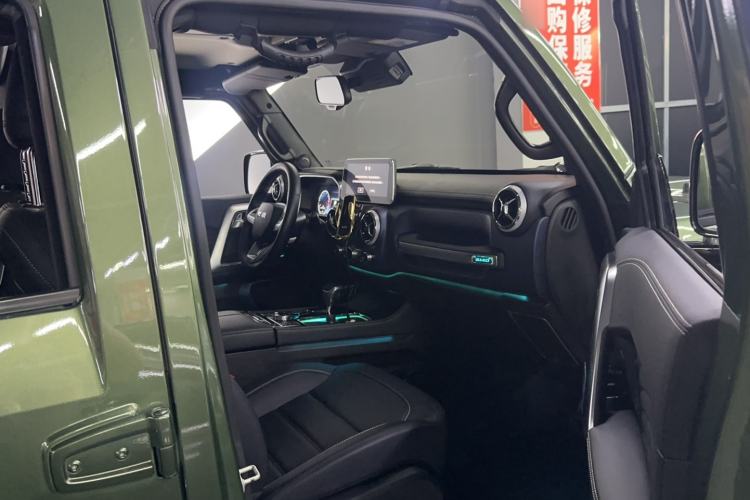 Used BAIC Off-Road BJ40 2020 2.3T Automatic Four-Wheel Drive Rainforest Expedition Edition Right Front Seat