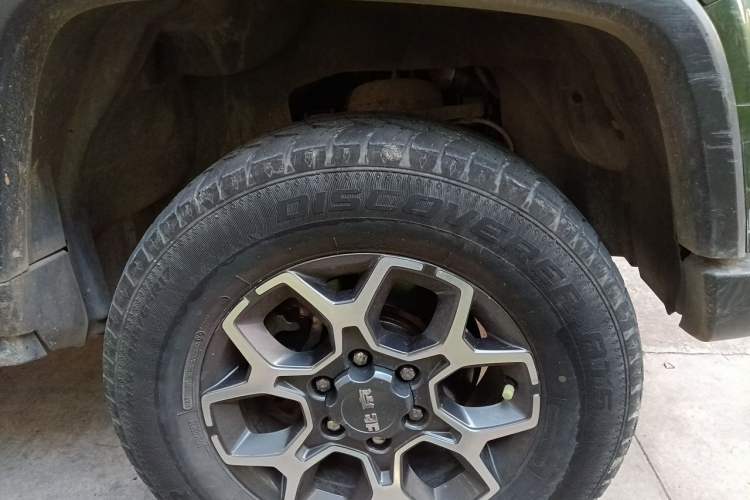 Used BAIC Off-Road BJ40 2020 2.0T Automatic Four-Wheel Drive Tribute Edition 2020 Supreme Version Right Front Wheel Hub