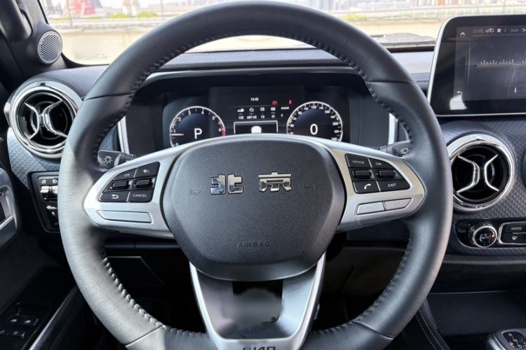 Used BAIC Off-Road BJ40 2020 2.0T Automatic Four-Wheel Drive Tribute Edition 2020 Xieke Version Steering Wheel