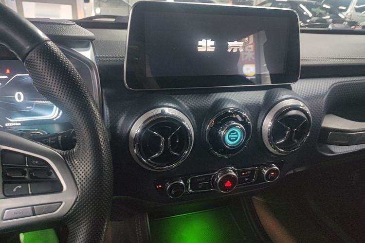 Used BAIC Off-Road BJ40 2020 2.0T Automatic Four-Wheel Drive Urban Hunter Edition Prestige Version Steering Wheel