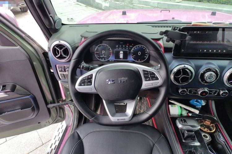 Used BAIC Off-Road BJ40 2020 2.0T Automatic Four-Wheel Drive Urban Hunter Edition Chivalrous Type Steering Wheel