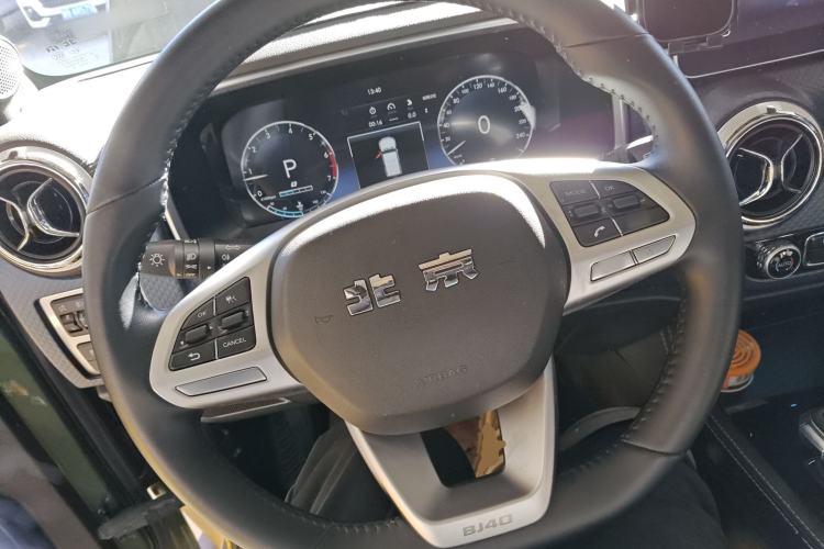Used BAIC Off-Road BJ40 2020 2.0T Automatic Four-Wheel Drive Tribute Edition 2020 Xieke Version Steering Wheel