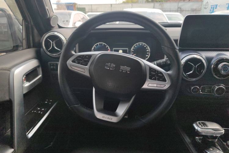 Used BAIC Off-Road BJ40 2020 2.0T Automatic Four-Wheel Drive Urban Hunter Edition Chivalrous Type Steering Wheel