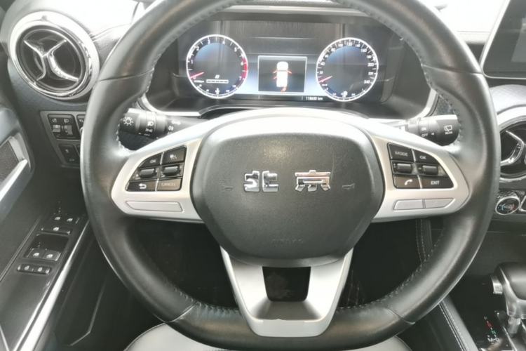 Used BAIC Off-Road BJ40 2020 2.3T Automatic Four-Wheel Drive Rainforest Expedition Edition Steering Wheel