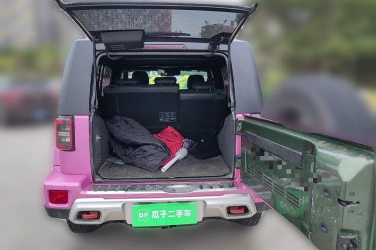 Used BAIC Off-Road BJ40 2020 2.0T Automatic Four-Wheel Drive Urban Hunter Edition Chivalrous Type Trunk