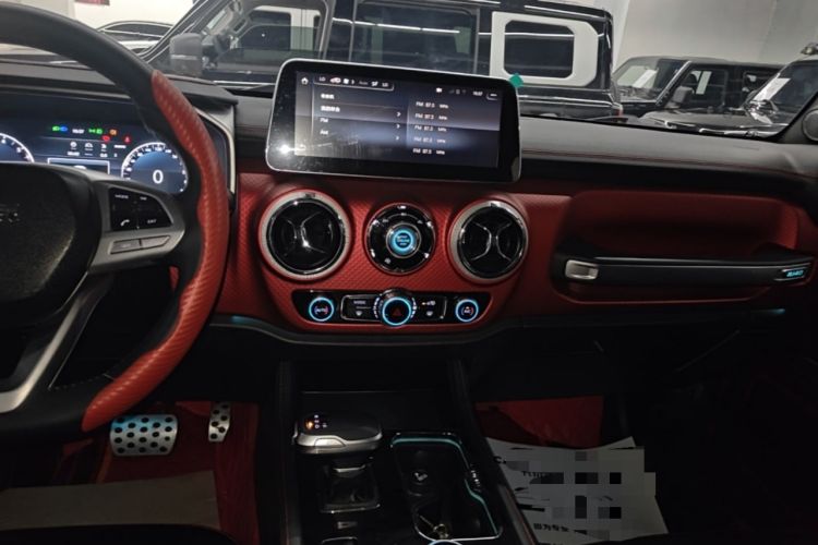 Used BAIC Off-Road BJ40 2020 2.0T Automatic Four-Wheel Drive Urban Hunter Edition Chivalrous Type Audio And AC Panel