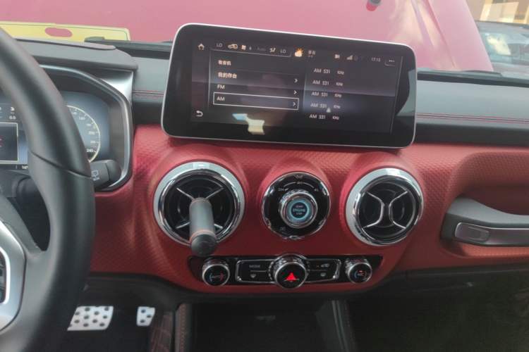 Used BAIC Off-Road BJ40 2020 2.0T Automatic Four-Wheel Drive Urban Hunter Edition Chivalrous Type Audio And AC Panel