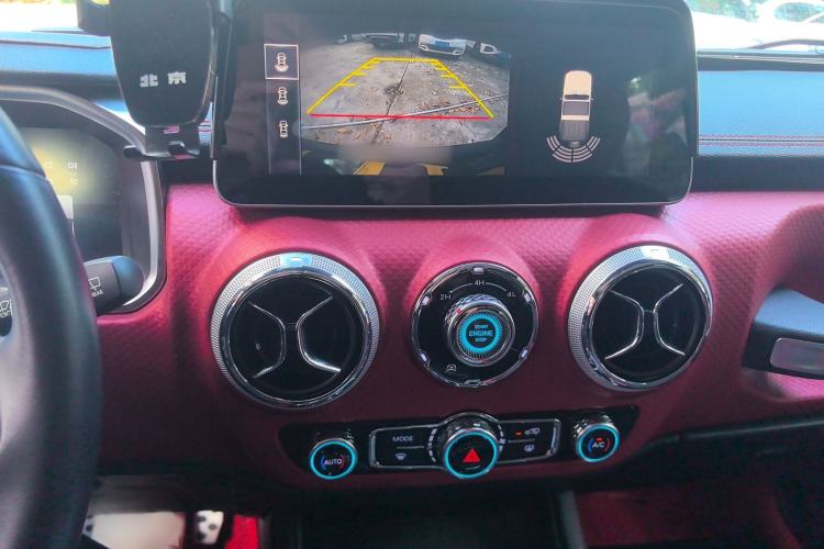 Used BAIC Off-Road BJ40 2020 2.0T Automatic Four-Wheel Drive Urban Hunter Edition Chivalrous Type Audio And AC Panel