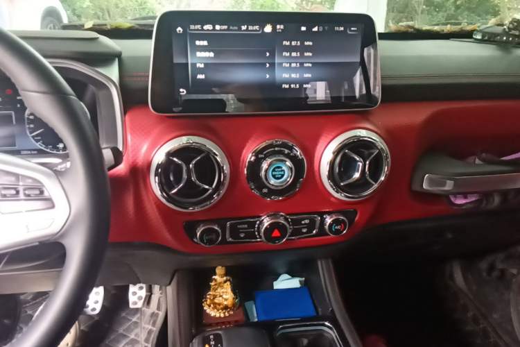 Used BAIC Off-Road BJ40 2020 2.0T Automatic Four-Wheel Drive Urban Hunter Edition Chivalrous Type Audio And AC Panel