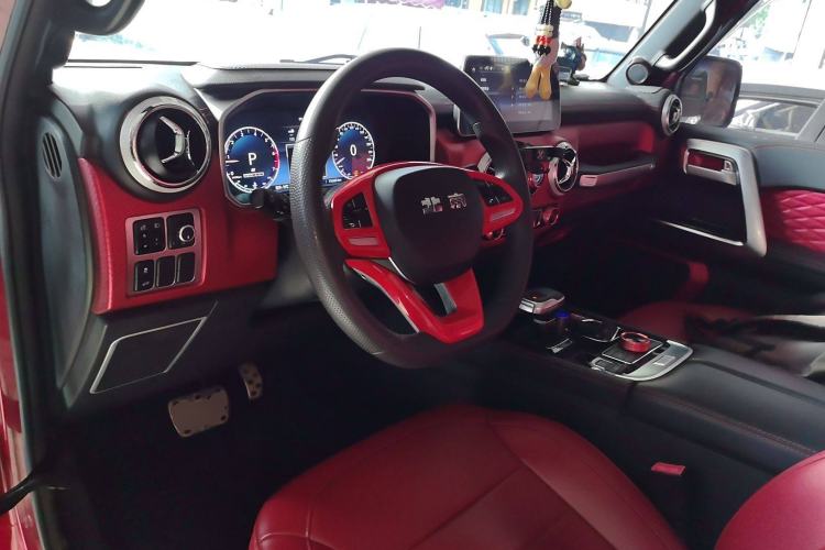 Used BAIC Off-Road BJ40 2020 2.0T Automatic Two-Wheel Drive Urban Hunter Edition Pioneer Version Center Console