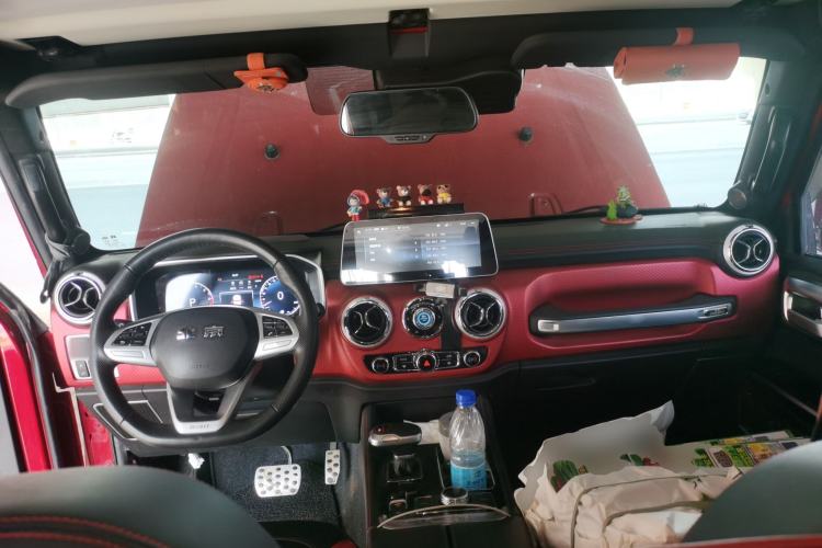 Used BAIC Off-Road BJ40 2020 2.0T Automatic Four-Wheel Drive Tribute Edition 2020 Supreme Version Center Console