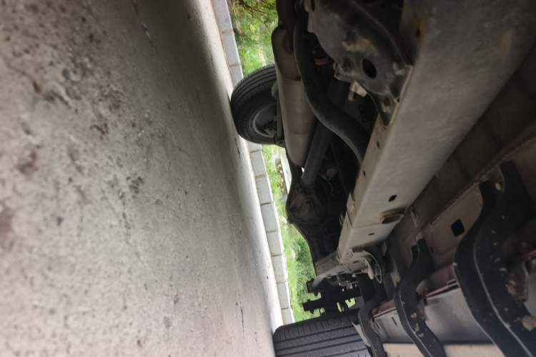 Used BAIC Off-Road BJ40 2020 2.0T Automatic Four-Wheel Drive Urban Hunter Edition Chivalrous Type Chassis Front Left