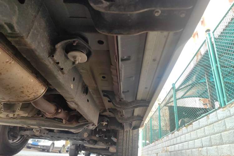 Used BAIC Off-Road BJ40 2020 2.0T Automatic Four-Wheel Drive Urban Hunter Edition Chivalrous Type Chassis Rear Right