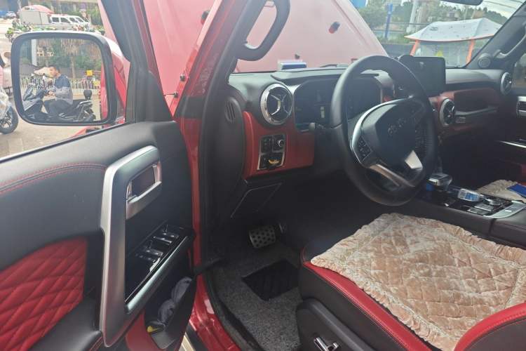 Used BAIC Off-Road BJ40 2020 2.0T Automatic Four-Wheel Drive Urban Hunter Edition Chivalrous Type Driver Seat