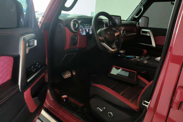 Used BAIC Off-Road BJ40 2020 2.0T Automatic Four-Wheel Drive Urban Hunter Edition Chivalrous Type Driver Seat