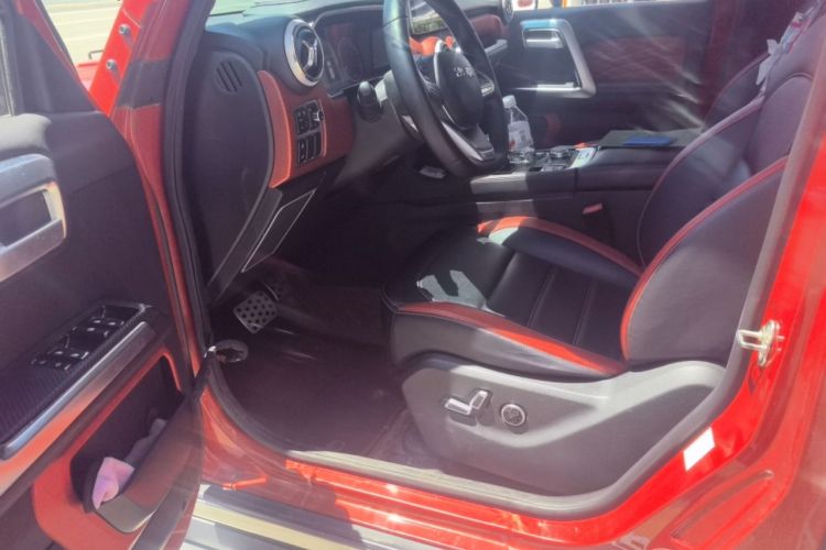 Used BAIC Off-Road BJ40 2020 2.0T Automatic Four-Wheel Drive Urban Hunter Edition Chivalrous Type Driver Seat