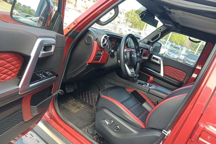 Used BAIC Off-Road BJ40 2020 2.0T Automatic Four-Wheel Drive Urban Hunter Edition Chivalrous Type Driver Seat