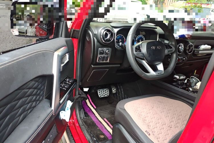 Used BAIC Off-Road BJ40 2020 2.0T Automatic Two-Wheel Drive Urban Hunter Edition Pioneer Version Driver Seat