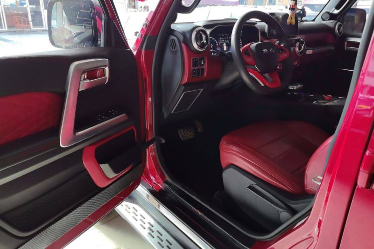 Used BAIC Off-Road BJ40 2020 2.0T Automatic Two-Wheel Drive Urban Hunter Edition Pioneer Version Driver Seat