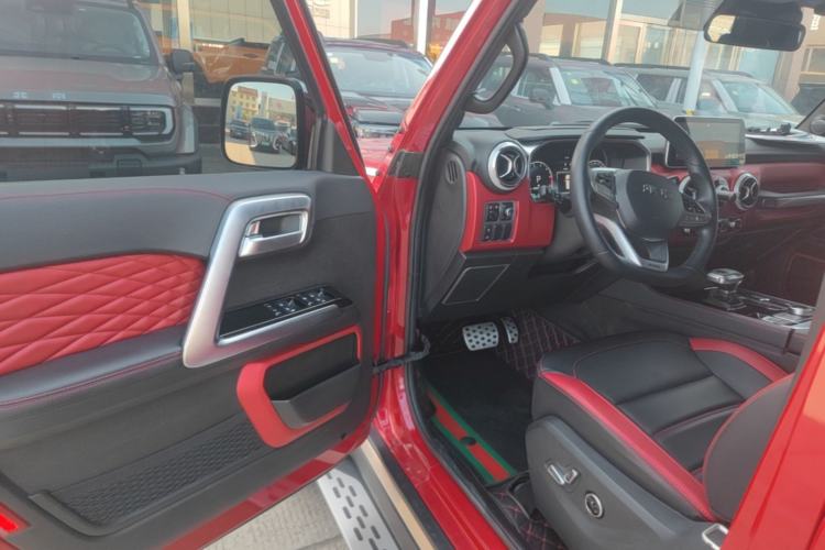 Used BAIC Off-Road BJ40 2020 2.0T Automatic Four-Wheel Drive Urban Hunter Edition Chivalrous Type Driver Seat