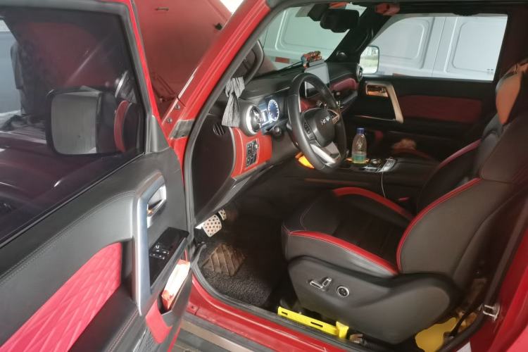 Used BAIC Off-Road BJ40 2020 2.0T Automatic Four-Wheel Drive Tribute Edition 2020 Supreme Version Driver Seat