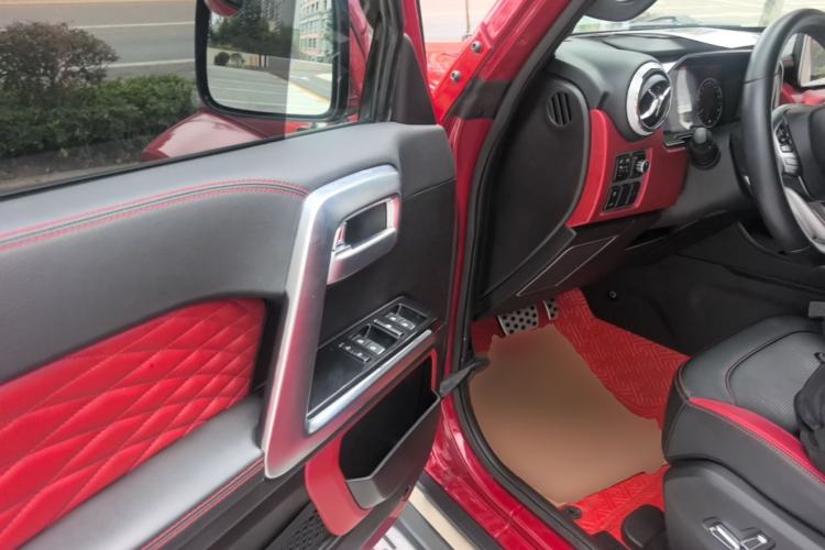 Used BAIC Off-Road BJ40 2020 2.0T Automatic Four-Wheel Drive Urban Hunter Edition Chivalrous Type Driver Seat